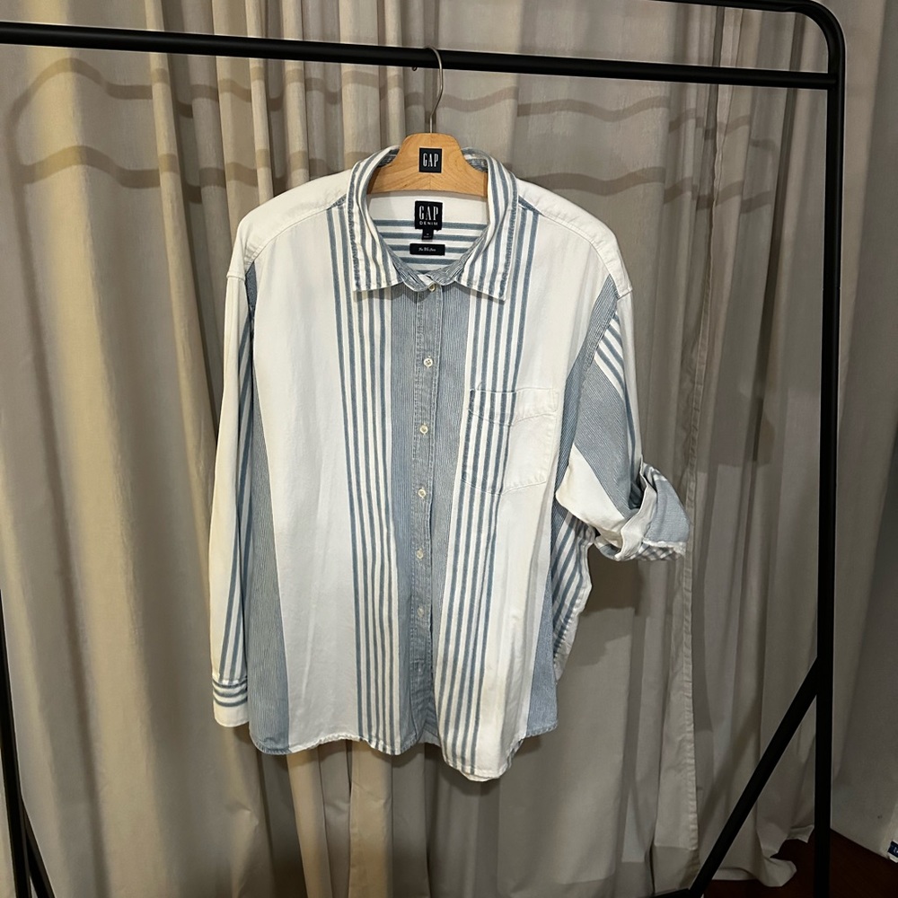 Women’s oversized denim shirt